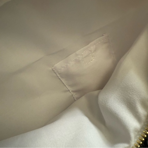 Cakeworthy Mickey & Minnie Scented Fanny Pack Belt Bad with Snowmen NWT - Picture 11 of 11